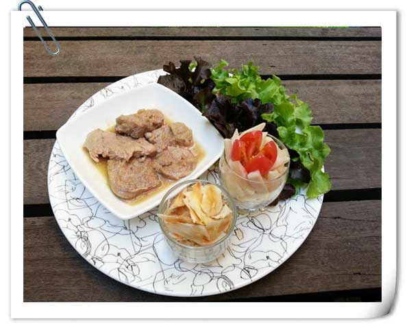 หมูอบครบเครื่องแก่นตะวัน